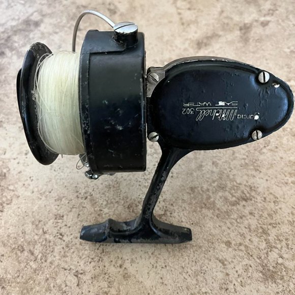 Vintage Garcia Mitchell Ocean Salt Water 302 Fishing Reel (Rare,No Red Cap) - Picture 2 of 5